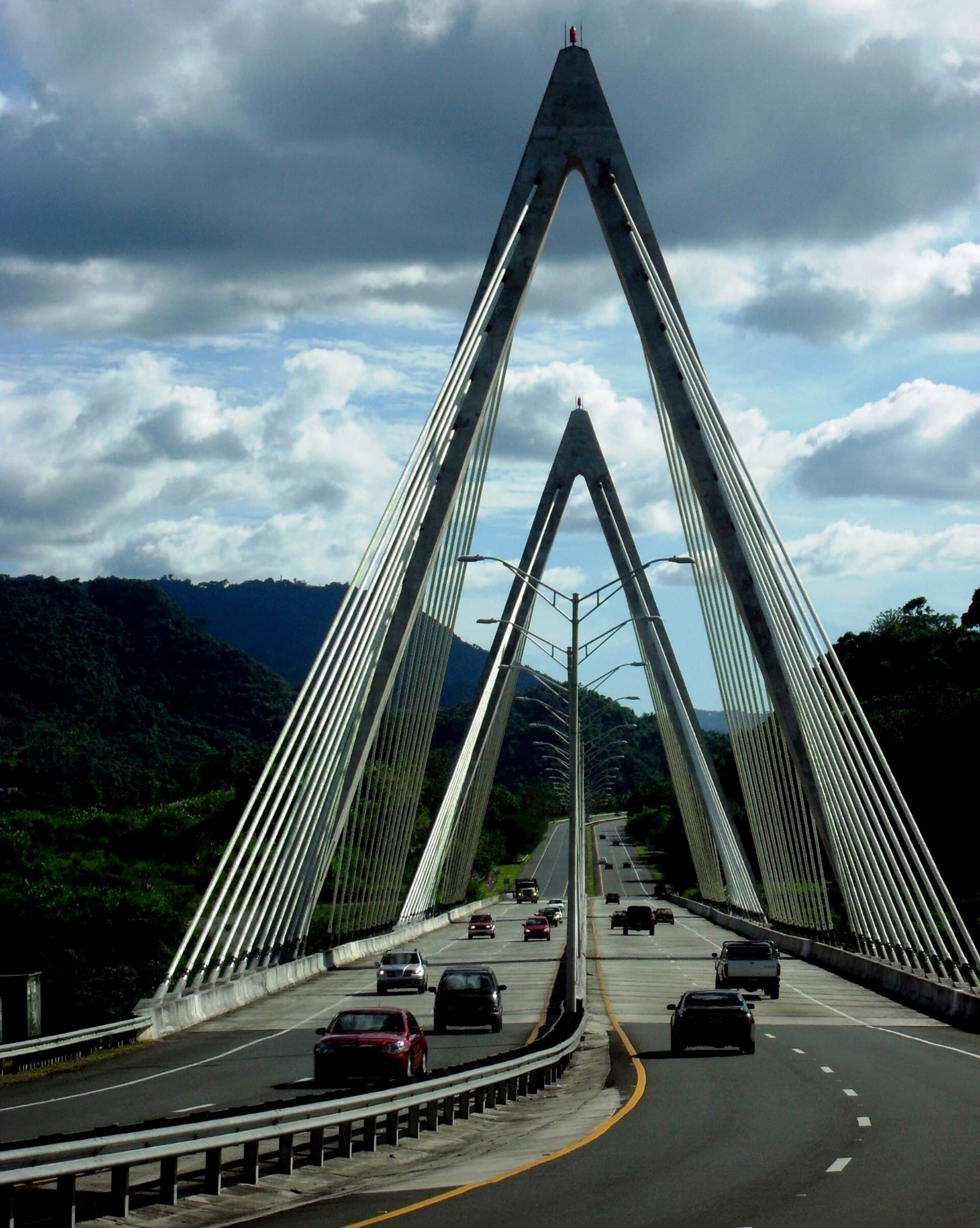 Puente Jesús Izcoa Moure, Naranjito
